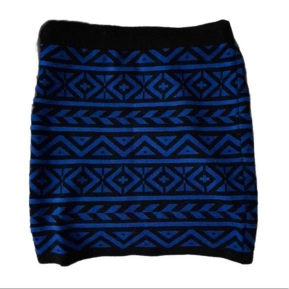 Knit Skirt• Size S• Black/Blue•Geometric Knit Skirt by F21 - Picture 5 of 13